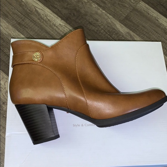 giani bernini abalina memory foam booties